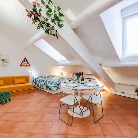 The White Jungle - San Babila Attic Apartment Milan Exterior photo