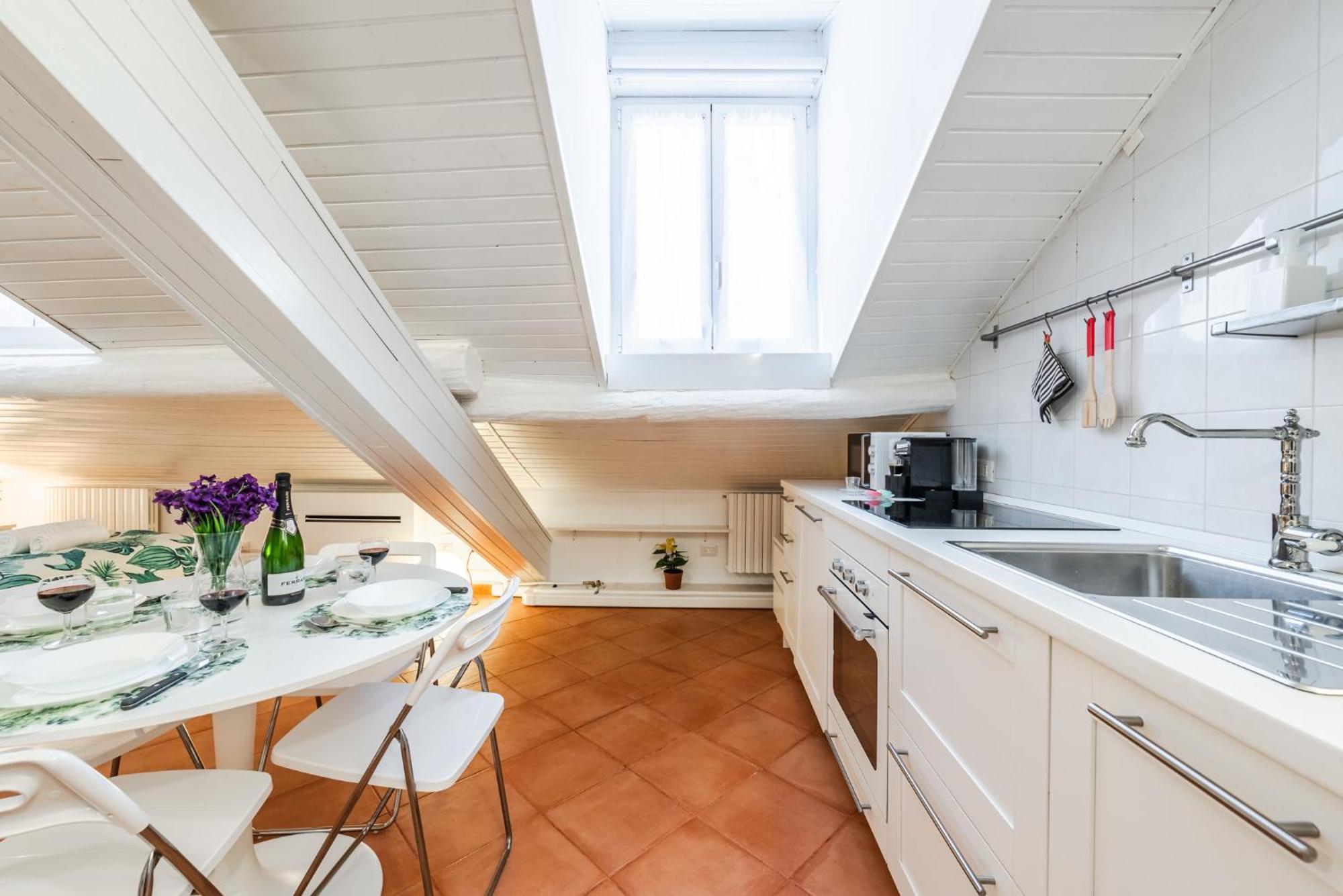 The White Jungle - San Babila Attic Apartment *