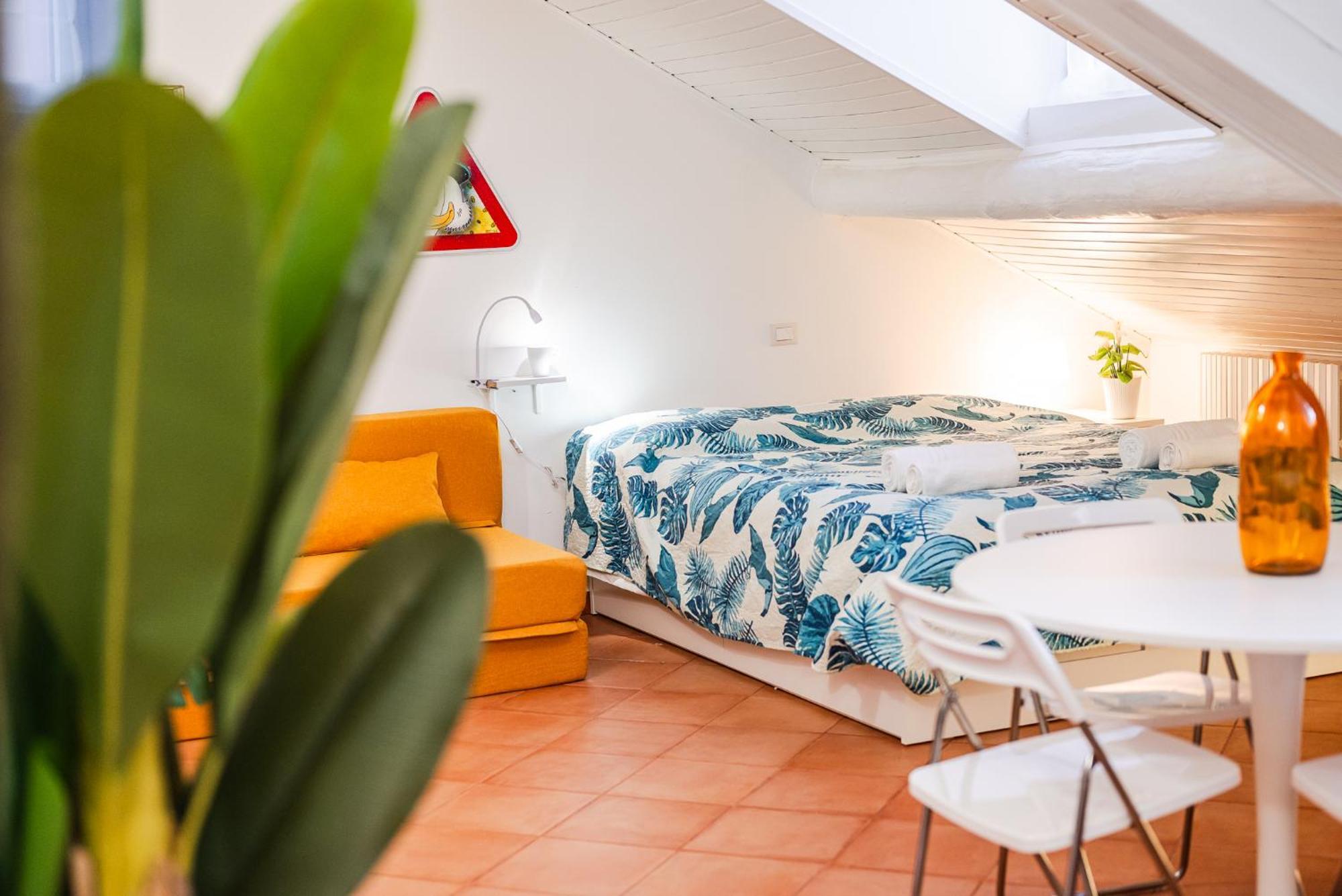 The White Jungle - San Babila Attic Apartment Milan